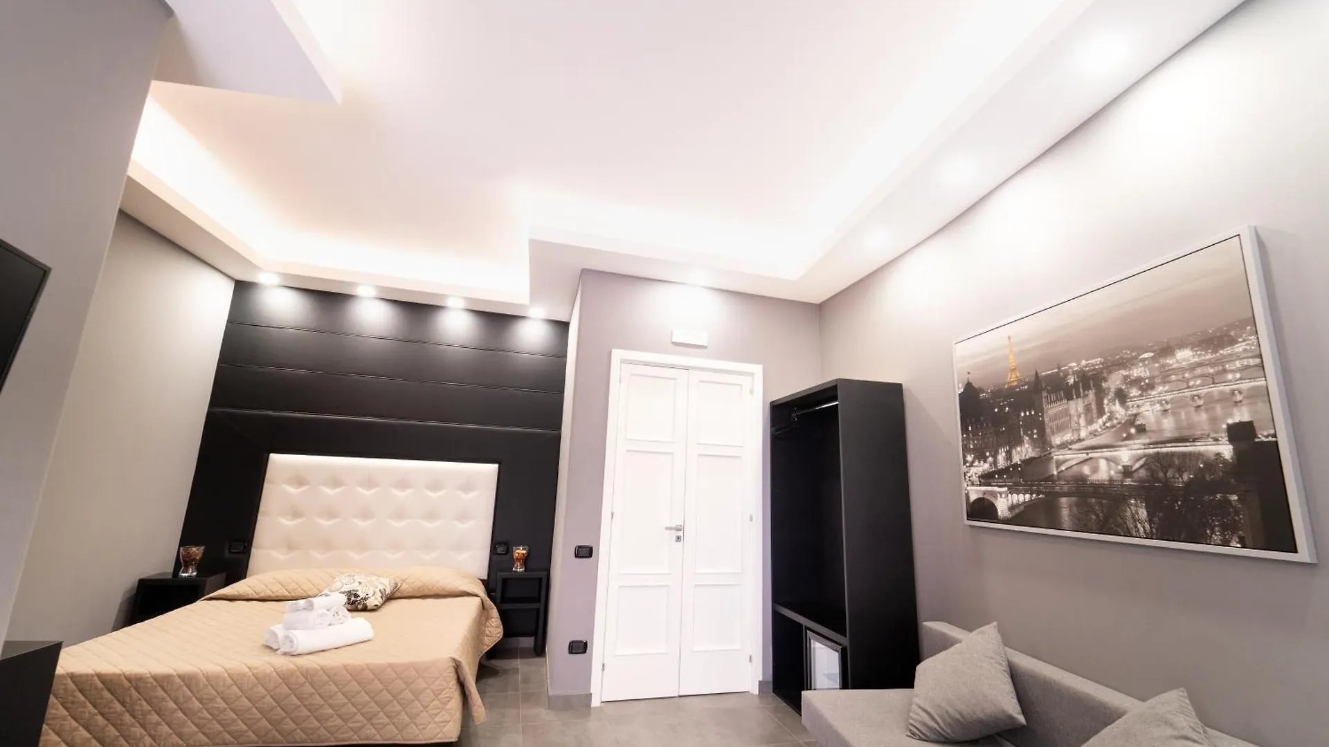 Al Campanile H Napoli Centro, By Clapa Group Hotel Gasthuis Napels