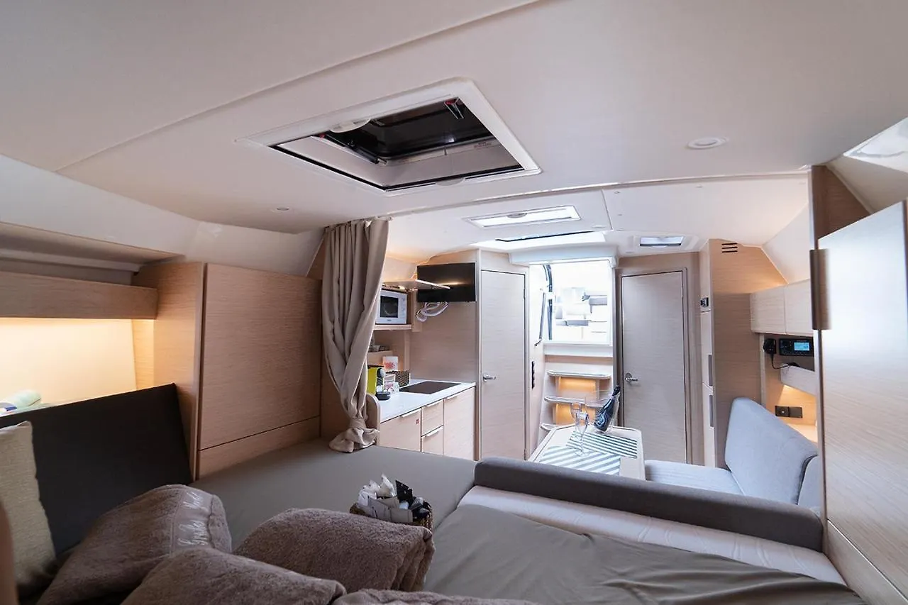 *** Guest house Al Campanile H Napoli Centro, By Clapa Group Hotel Italy