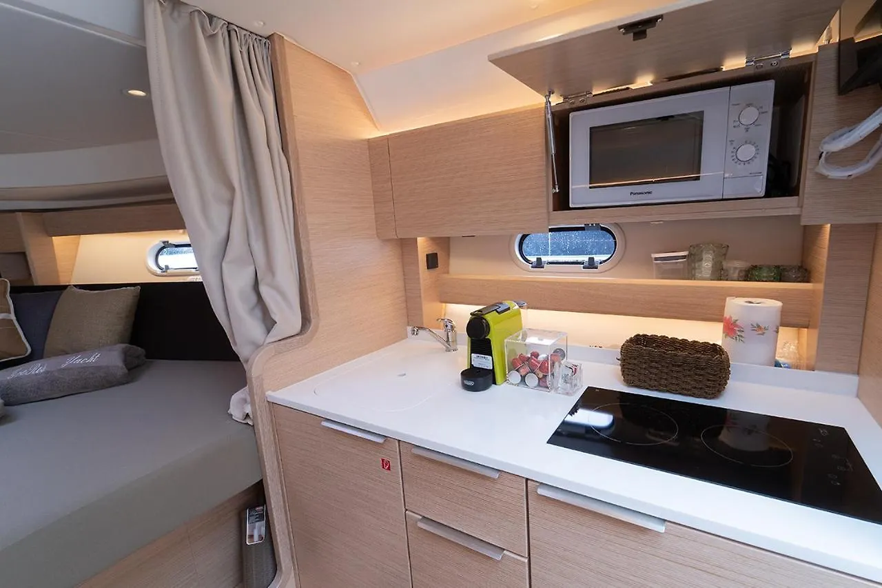 Al Campanile H Napoli Centro, By Clapa Group Hotel Italy