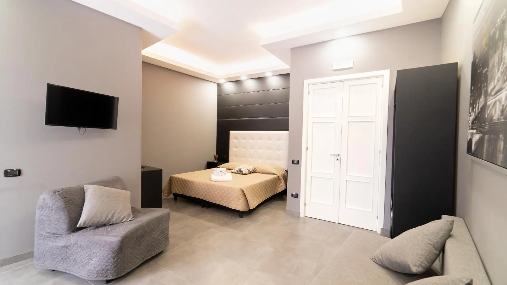 Al Campanile H Napoli Centro, By Clapa Group Hotel 3*, Naples Italy